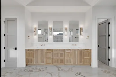 Budz Custom Homes