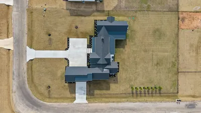 Budz Custom Homes