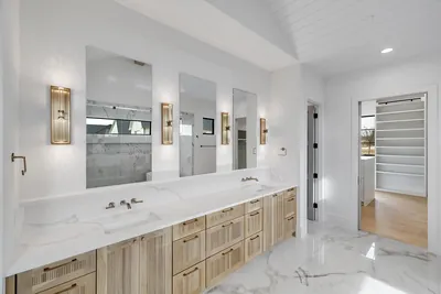 Budz Custom Homes